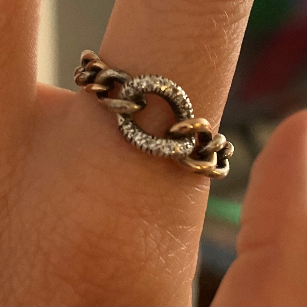Diamond hum ring
